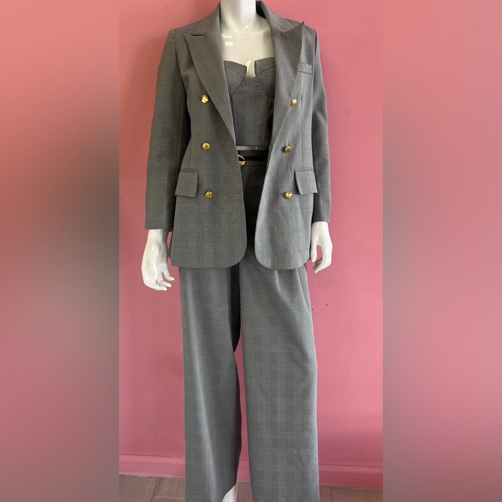 698. Plaid Three Piece Suit Set